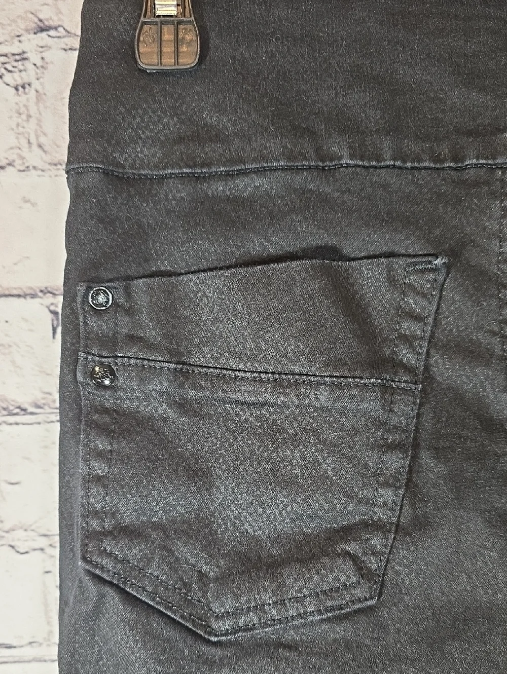 Rock & Republic sleek black